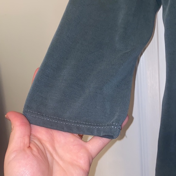 Green Envelope Los Angeles Green Blouse with Zipper Feature - Picture 5 of 5